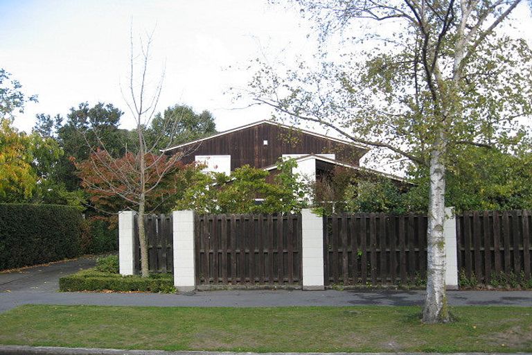 Photo of property in 6 Gothic Place, Ilam, Christchurch, 8041