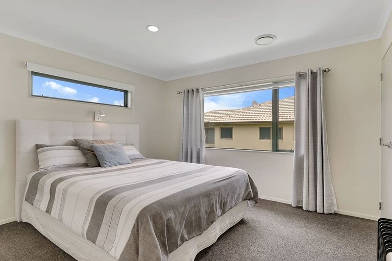 Photo of property in 71 Te Puia Drive, Aotea, Porirua, 5024