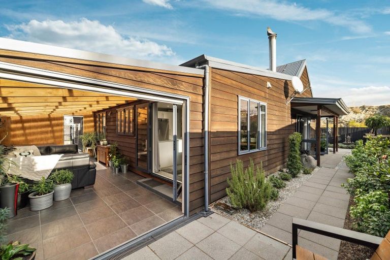 Photo of property in 41 Mcdonnell Road, Arrowtown, 9302