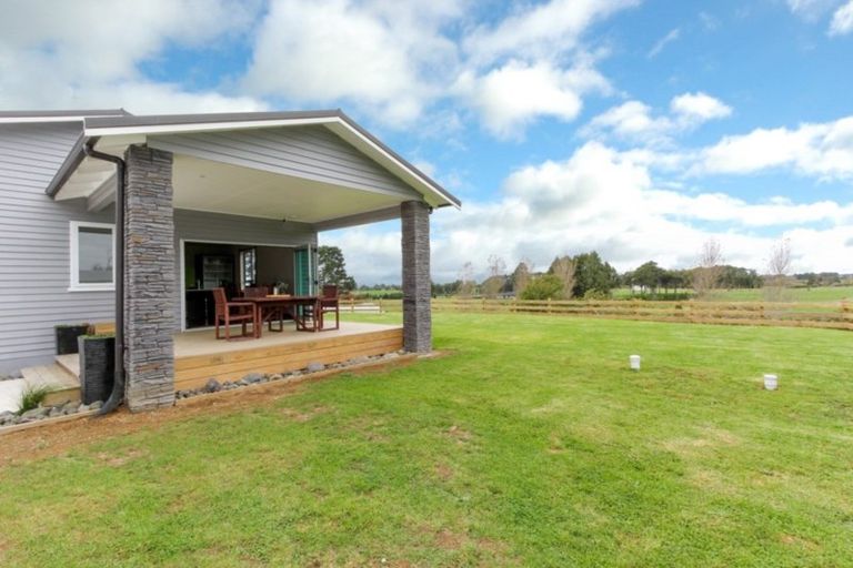 Photo of property in 311 Corbett Road, Paraite, New Plymouth, 4373