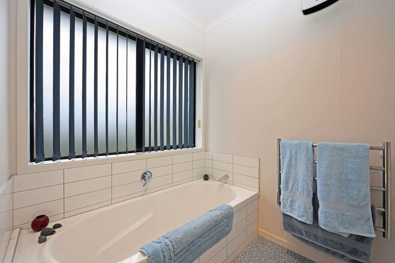 Photo of property in 6 Essex Street, Weston, Oamaru, 9401