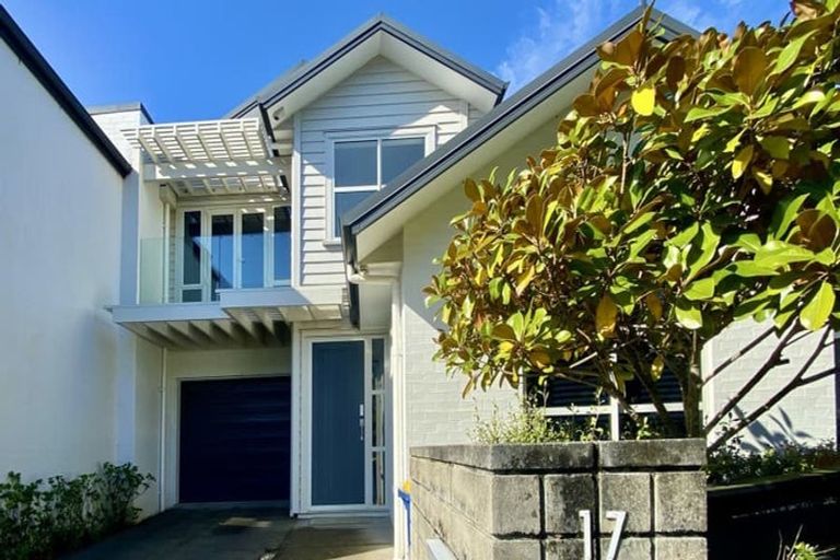 Photo of property in 17 Station Street, Hobsonville, Auckland, 0616