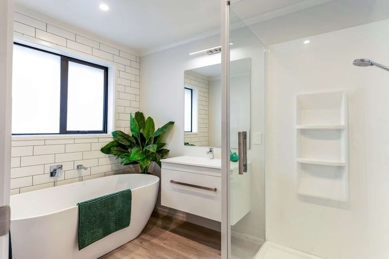 Photo of property in 110 Kupe Drive, Whitianga, 3510