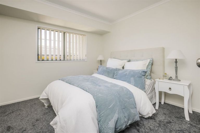 Photo of property in 34 Tussock Avenue, Mangere, Auckland, 2022