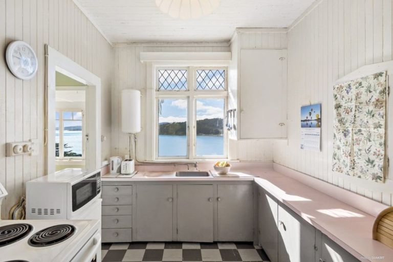 Photo of property in 111 Grafton Road, Roseneath, Wellington, 6011