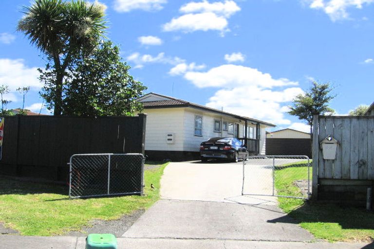 Photo of property in 48 Beaufort Place, Papatoetoe, Auckland, 2025