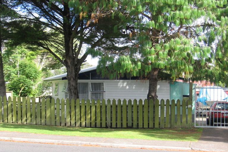 Photo of property in 55 Captain Scott Road, Glen Eden, Auckland, 0602