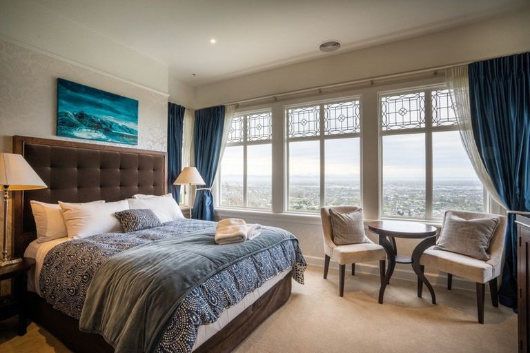 Photo of property in 141 Hackthorne Road, Cashmere, Christchurch, 8022