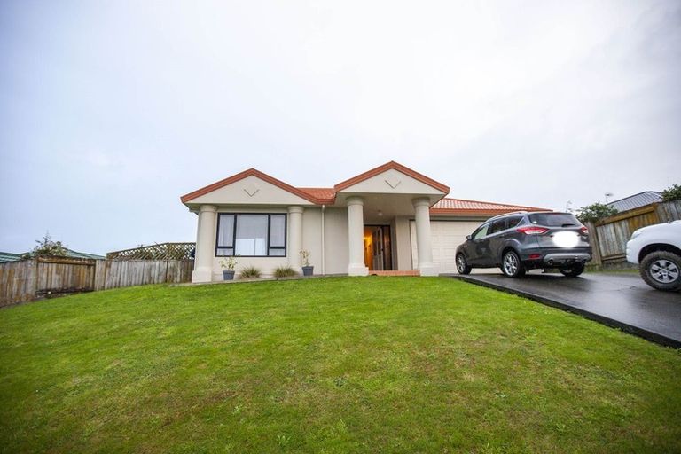 Photo of property in 21 Logan Way, Kelvin Grove, Palmerston North, 4414