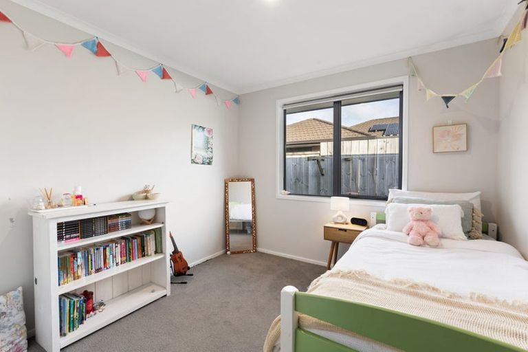 Photo of property in 15 Ian Place, Waihi Beach, 3611