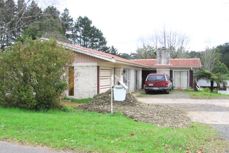 Photo of property in 623a Swanson Road, Swanson, Auckland, 0612