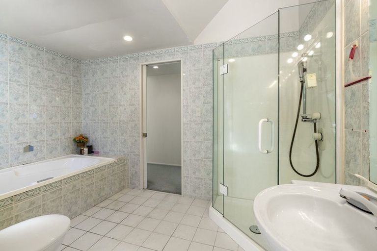 Photo of property in 99 Onetaunga Road, Chatswood, Auckland, 0626