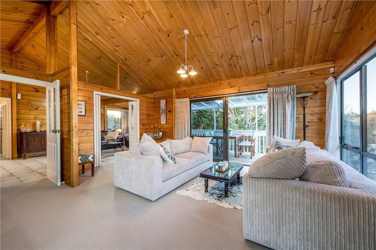 Photo of property in 1/10 Denby Lane, Northcote Point, Auckland, 0627