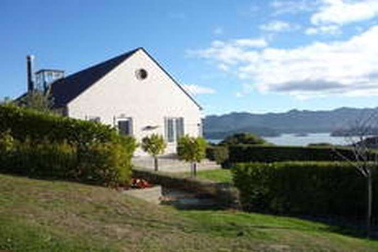 Photo of property in 310 Marine Drive, Charteris Bay, Lyttelton, 8971