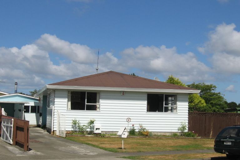 Photo of property in 19 Denver Grove, Totara Park, Upper Hutt, 5018