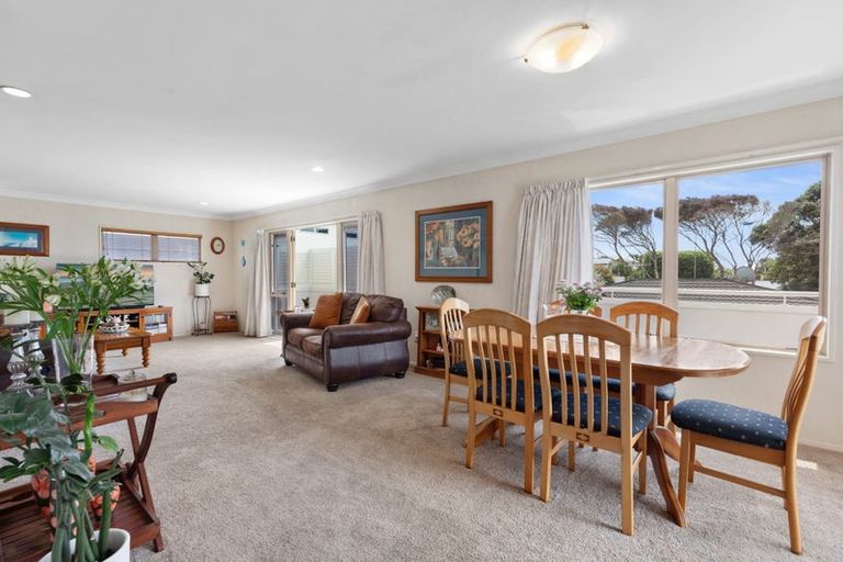 Photo of property in 130a Oceanbeach Road, Mount Maunganui, 3116