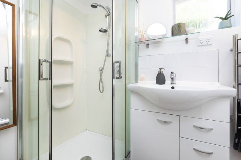 Photo of property in 76 Isleworth Road, Bishopdale, Christchurch, 8053