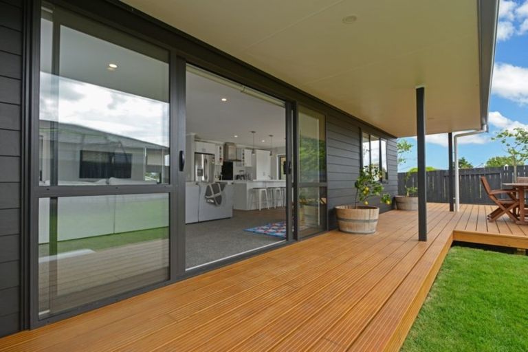 Photo of property in 11 Wescombe Grove, Feilding, 4702
