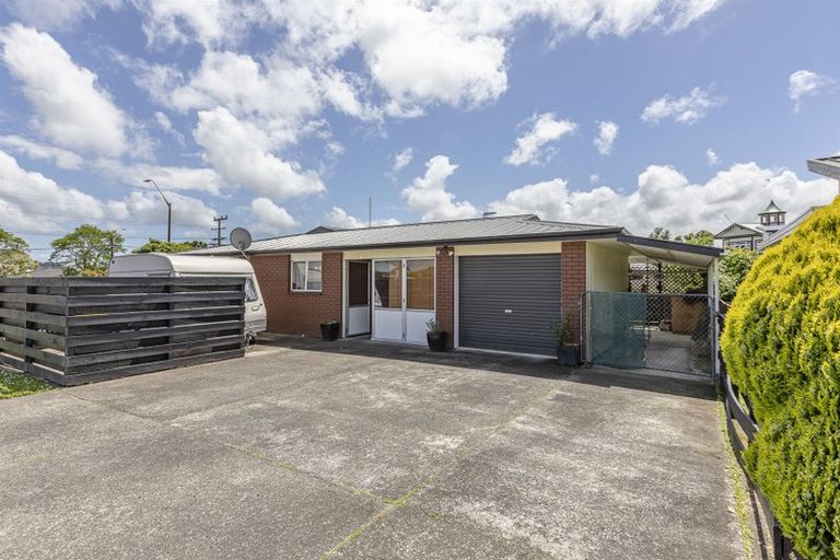 Photo of property in 73 East Street, Feilding, 4702