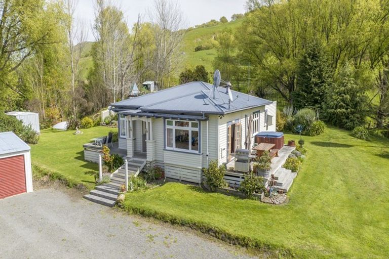 Photo of property in 1506 Waimarama Road, Waimarama, Havelock North, 4294