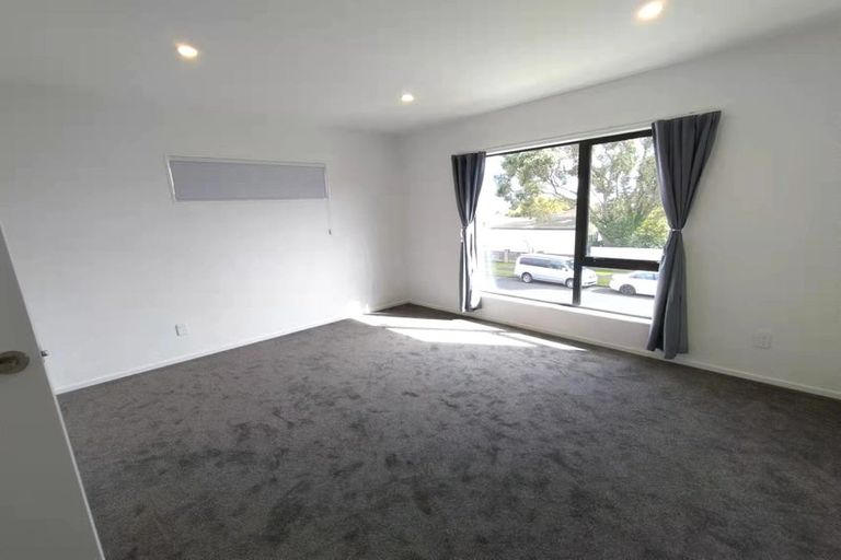 Photo of property in 36a Marendellas Drive, Bucklands Beach, Auckland, 2014