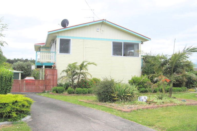 Photo of property in 17 Royston Street, Rosehill, Papakura, 2113