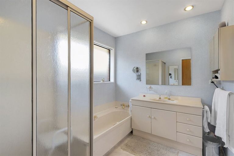 Photo of property in 2/11 Tivoli Place, Bishopdale, Christchurch, 8053