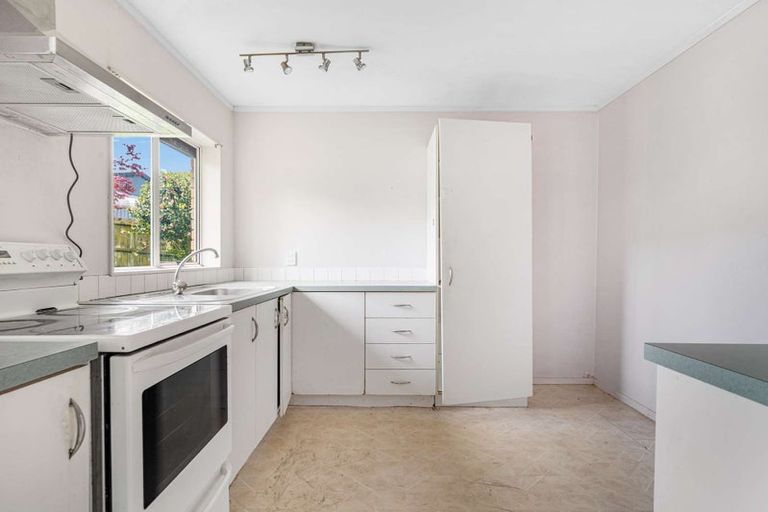 Photo of property in 6 Skelton Avenue, Randwick Park, Auckland, 2105