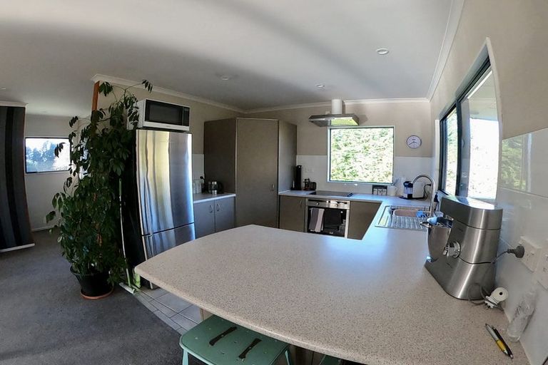 Photo of property in 172 Paraite Road, Paraite, New Plymouth, 4373