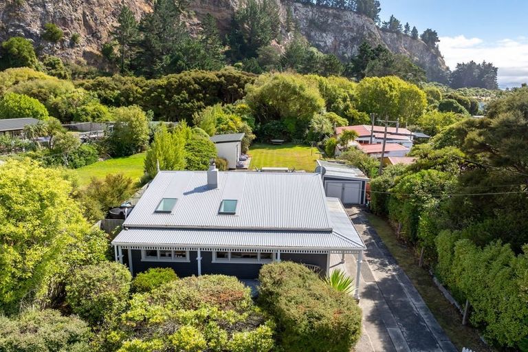 Photo of property in 33 Mihiwaka Road, Long Beach, Port Chalmers, 9081