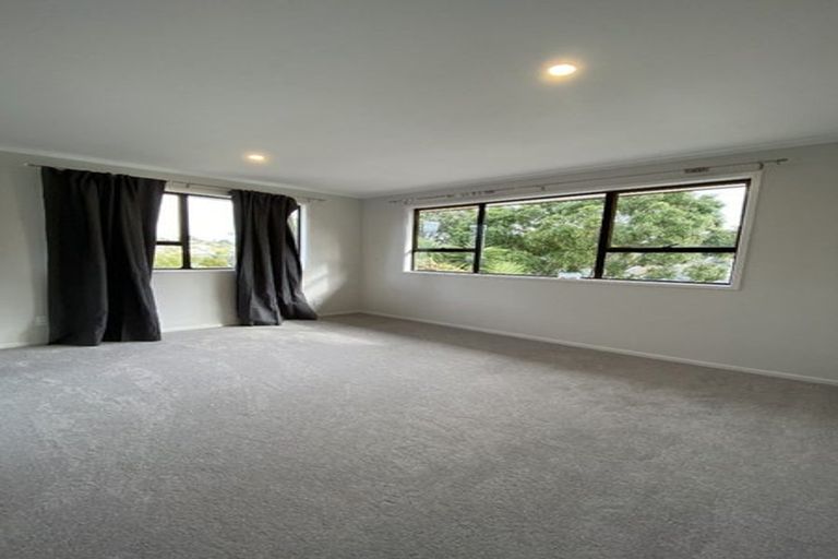 Photo of property in 107 Weatherly Road, Torbay, Auckland, 0630