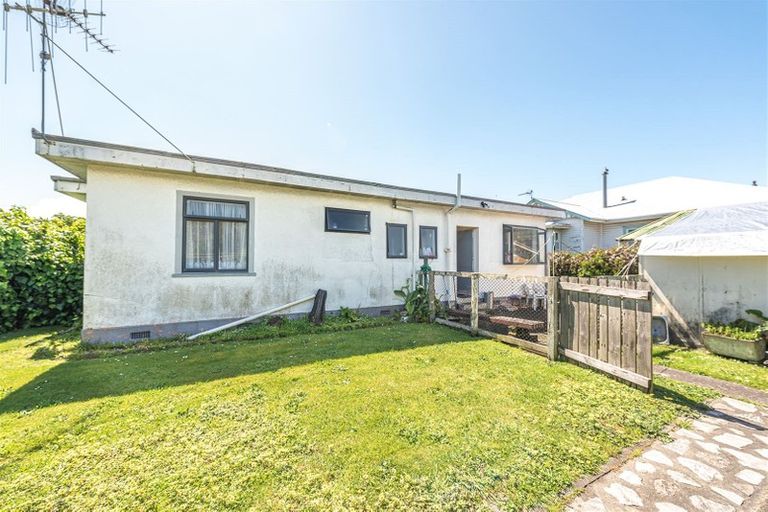 Photo of property in 19 Bignell Street, Gonville, Whanganui, 4501