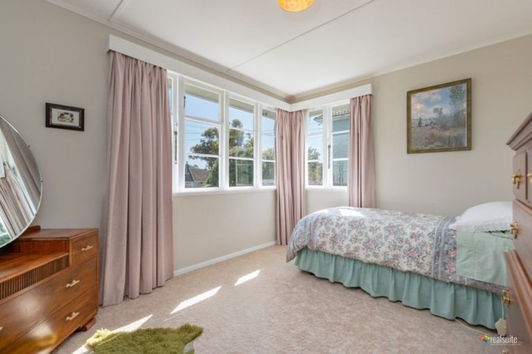 Photo of property in 16 Gear Terrace, Ranui, Porirua, 5024
