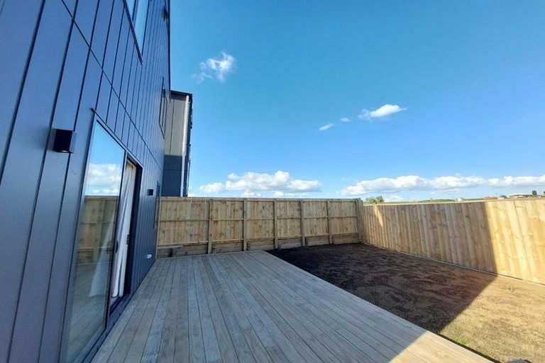 Photo of property in 29 Porowha Road, Westgate, Auckland, 0814