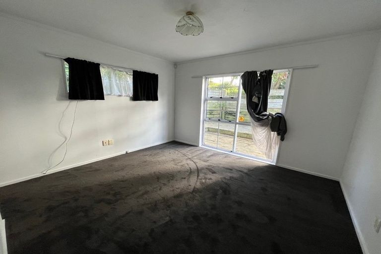 Photo of property in 53 Bassett Road, Johnsonville, Wellington, 6037
