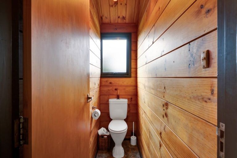 Photo of property in 8 Pohutukawa Drive, Opunake, 4616