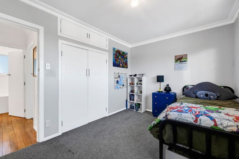 Photo of property in 185 Mangorei Road, Merrilands, New Plymouth, 4312