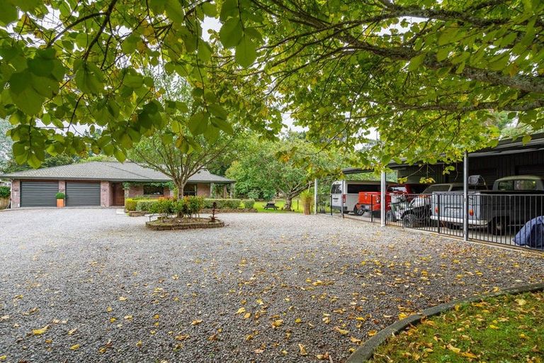 Photo of property in 71 Railway Road, Dalefield, Carterton, 5791