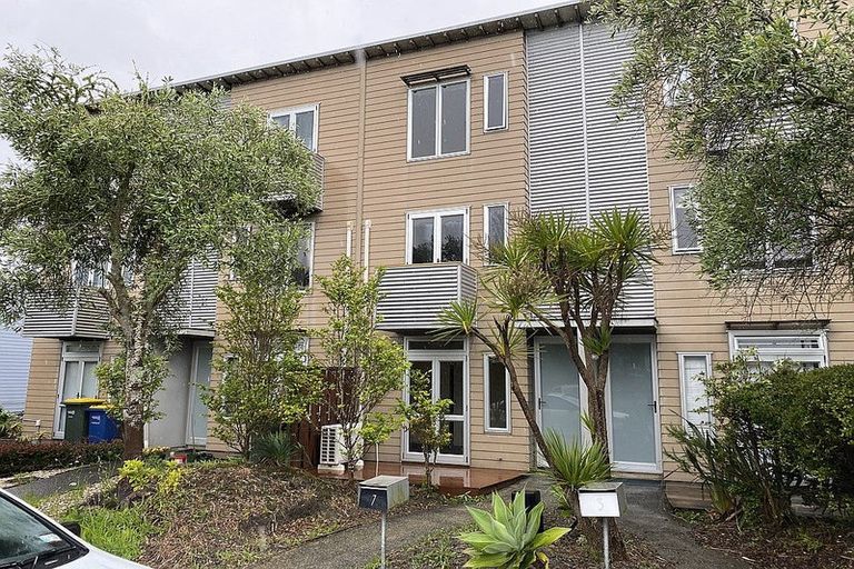 Photo of property in 7 Albionvale Road, Glen Eden, Auckland, 0602