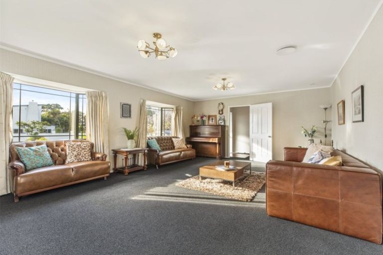 Photo of property in 3 Glenross Drive, Wattle Downs, Auckland, 2103