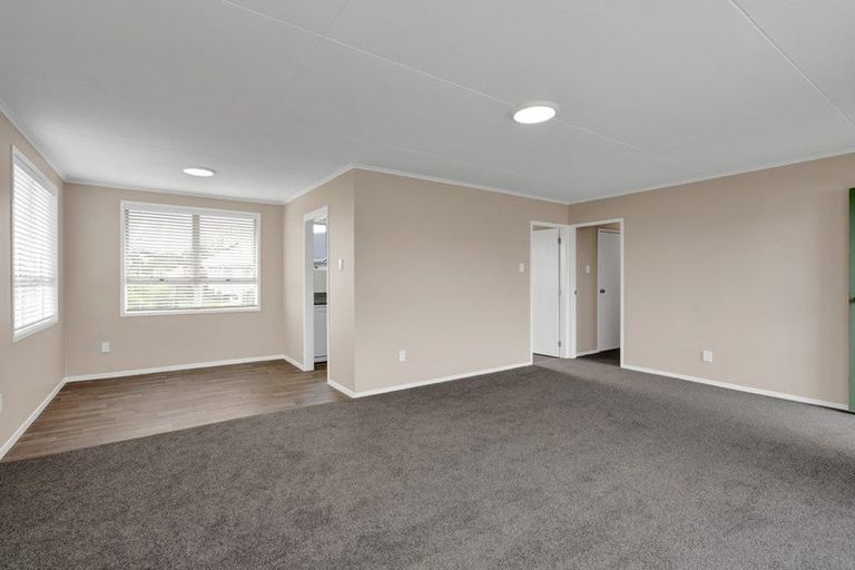 Photo of property in 12 Oleander Place, Bell Block, New Plymouth, 4312