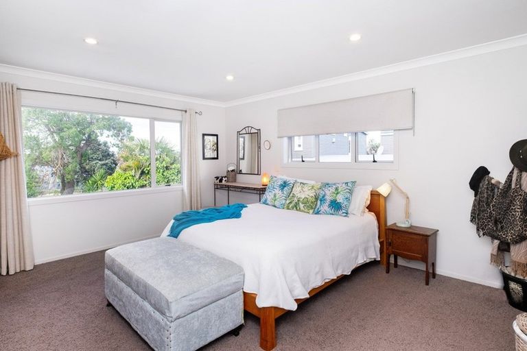 Photo of property in 6 Wellwood Terrace, Te Awanga, 4102