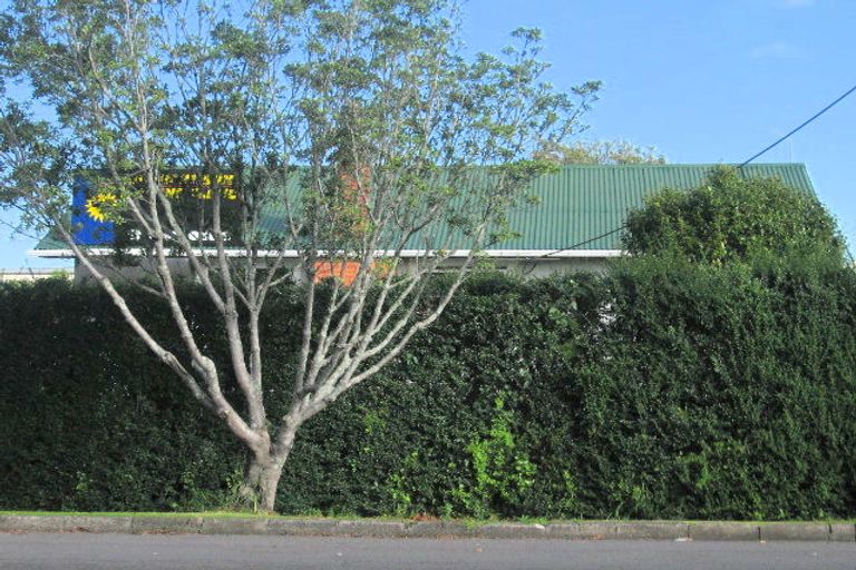 Photo of property in 1/8 Keeling Road, Henderson, Auckland, 0612