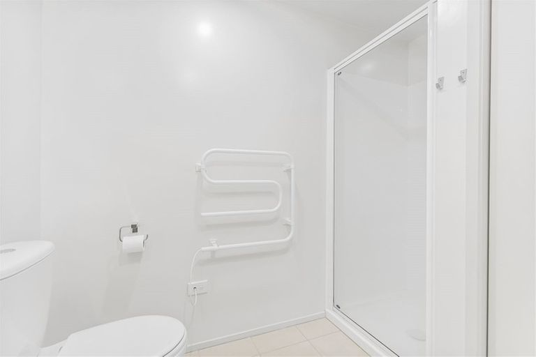 Photo of property in 2/23 Opito Way, East Tamaki, Auckland, 2013