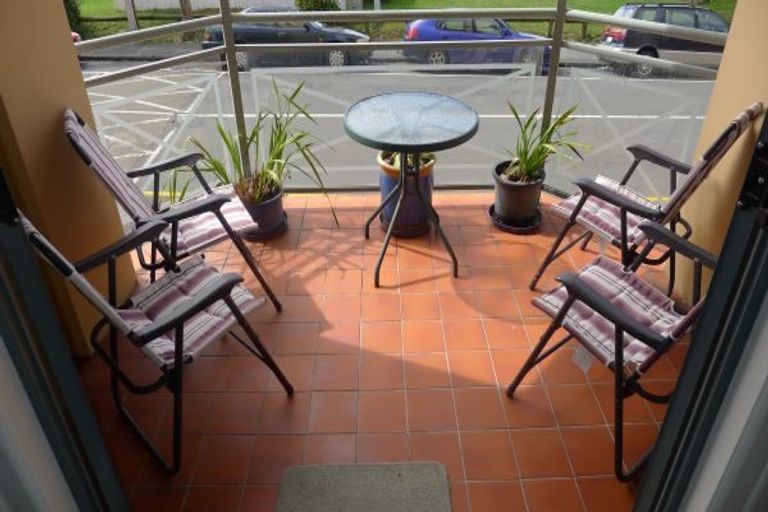 Photo of property in 3/80 Salamanca Road, Kelburn, Wellington, 6012