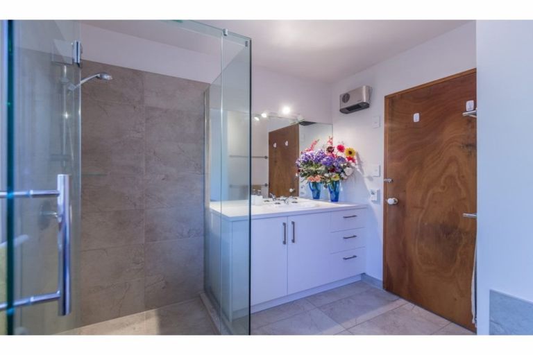 Photo of property in 125 Winters Road, Mairehau, Christchurch, 8052