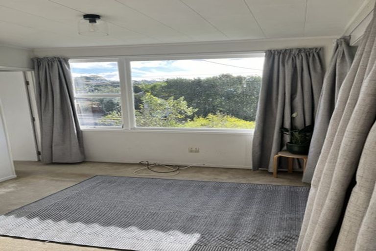 Photo of property in 495 Beach Road, Murrays Bay, Auckland, 0630