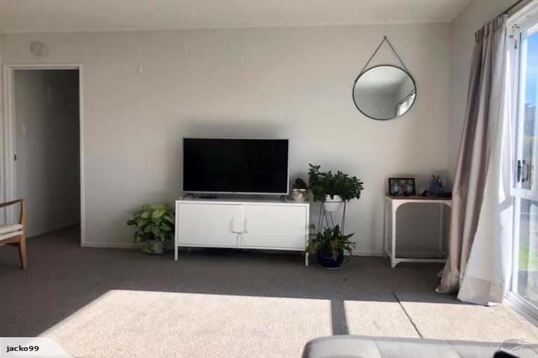 Photo of property in 100c Astley Avenue, New Lynn, Auckland, 0600