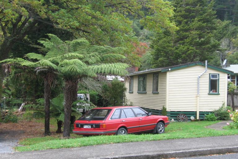 Photo of property in 17 Elmslie Road, Pinehaven, Upper Hutt, 5019