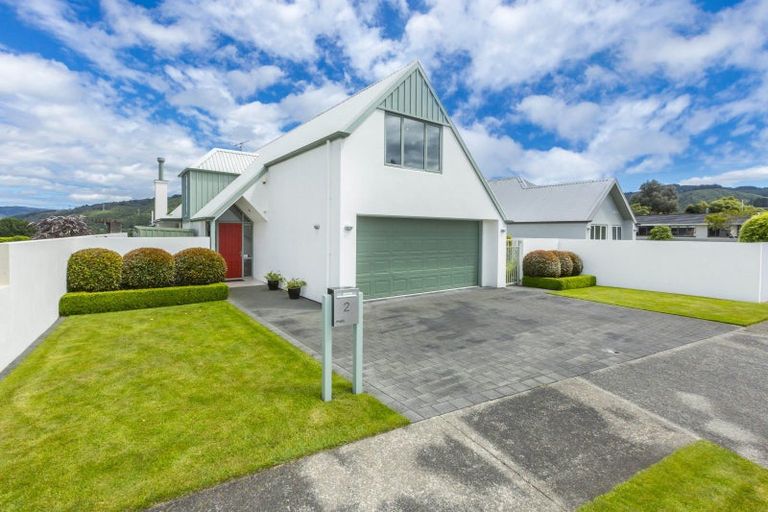Photo of property in 2a Vernon Grove, Brown Owl, Upper Hutt, 5018